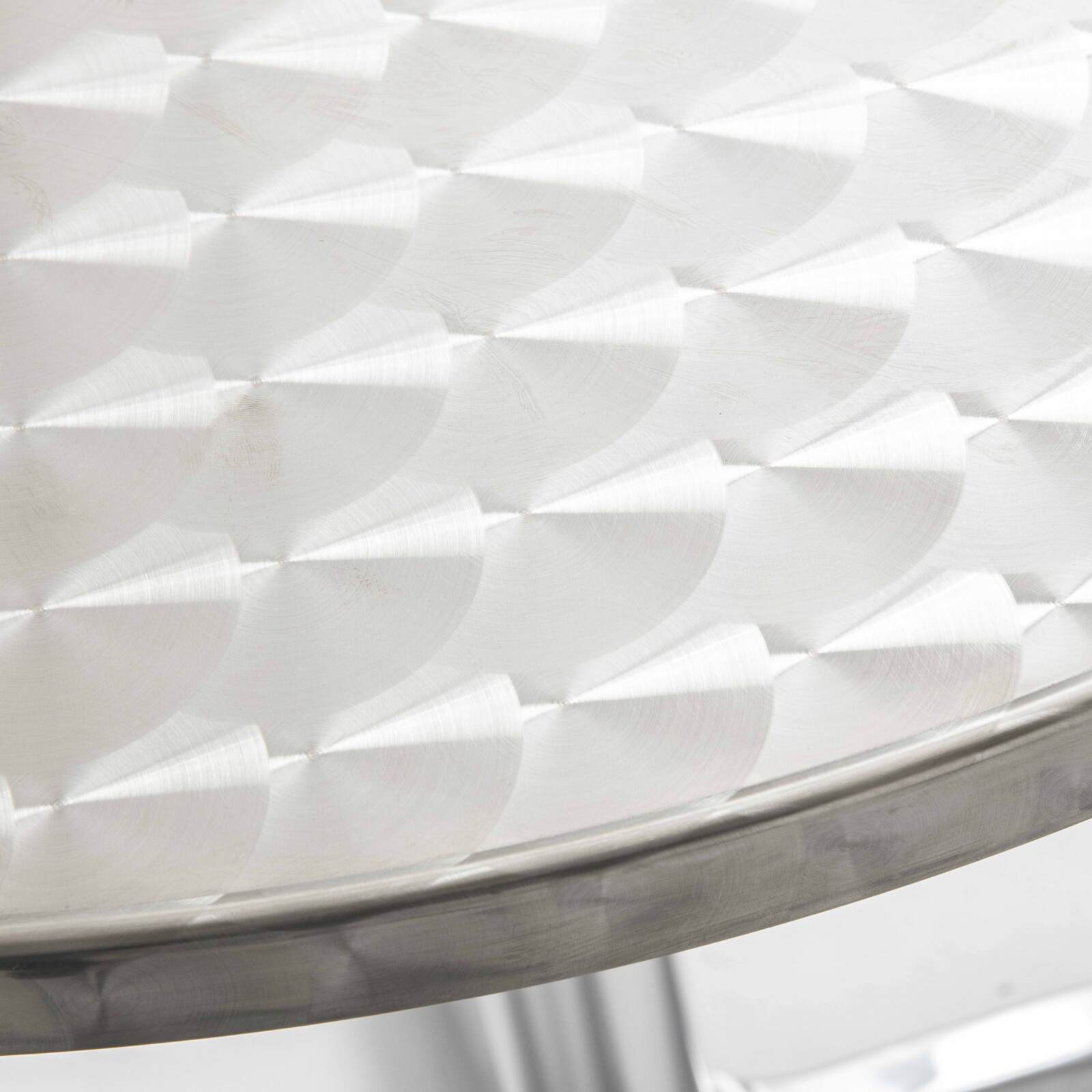 Mesa redonda de jardín de Ø70 cm de diámetro, inclinable y de aluminio, con 4 sillas con reposabrazos