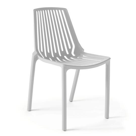 Silla de jardín de plástico con diseño perforado