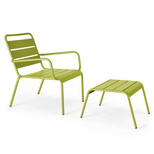 Sillón bajo y reposapiés de metal