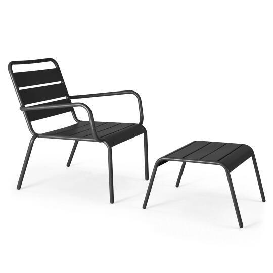 Sillón bajo y reposapiés de metal