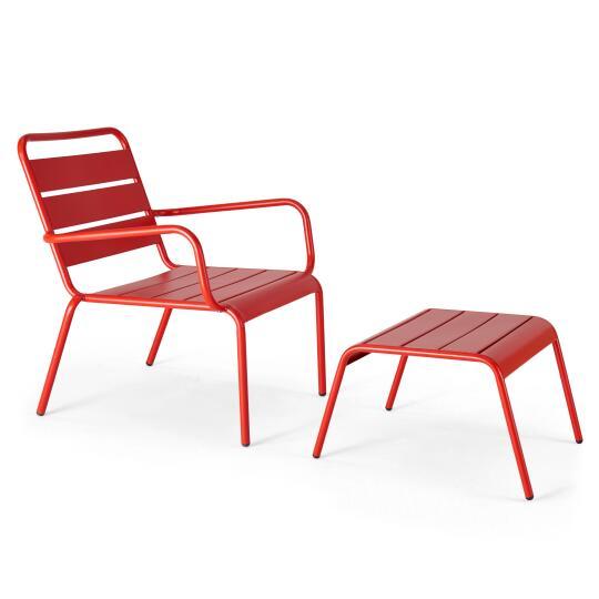 Sillón de jardín bajo con reposapiés de metal resistente | Oviala