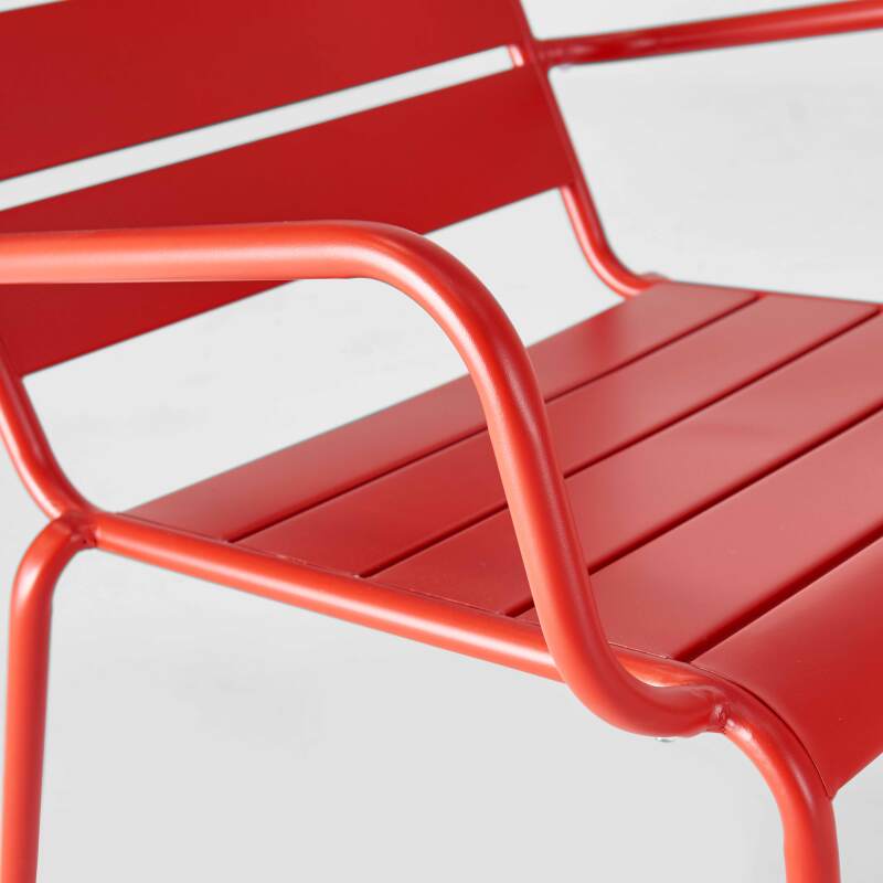Sillón bajo y reposapiés de metal (6/7)