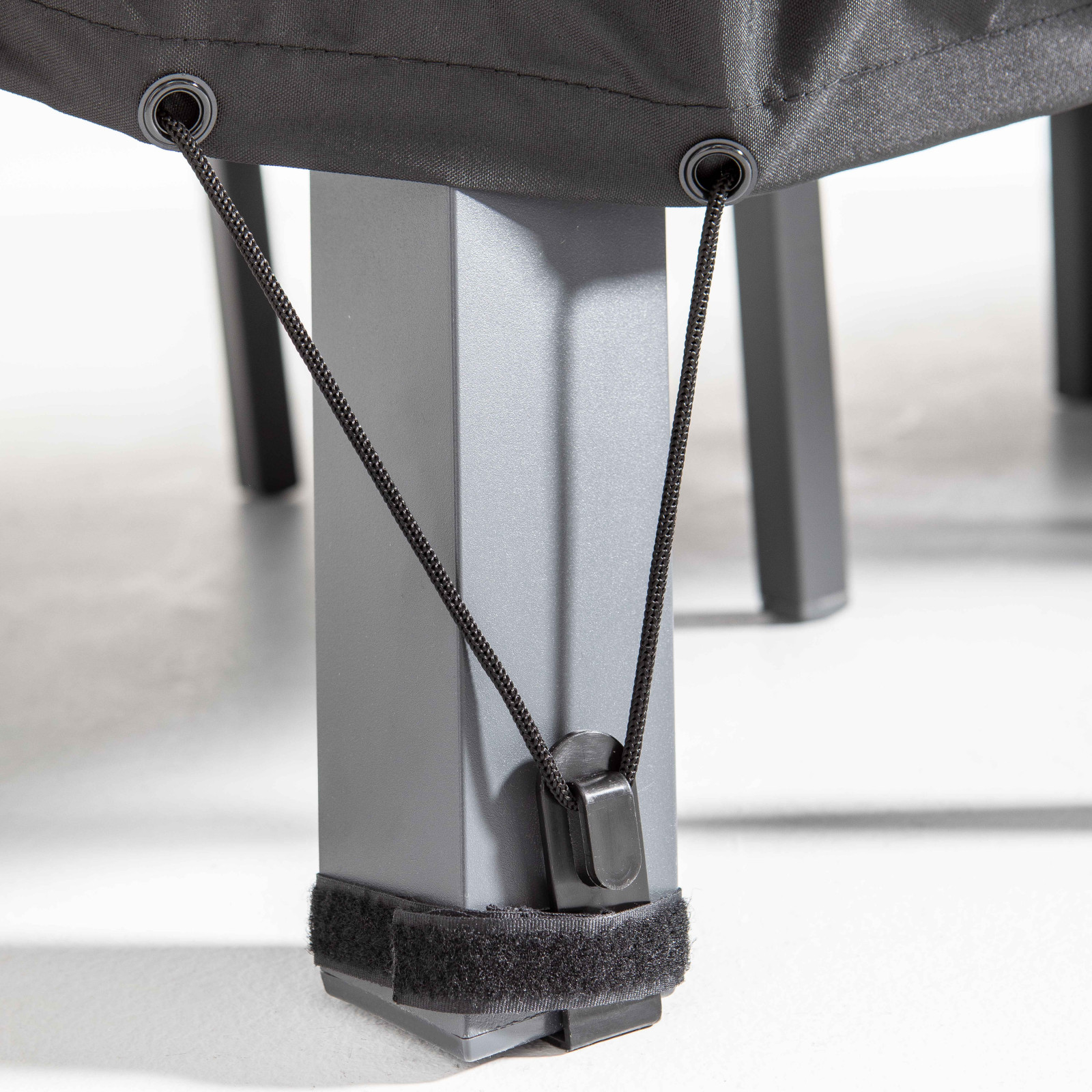 Funda negra para mesa de jardín 200 x 130 cm