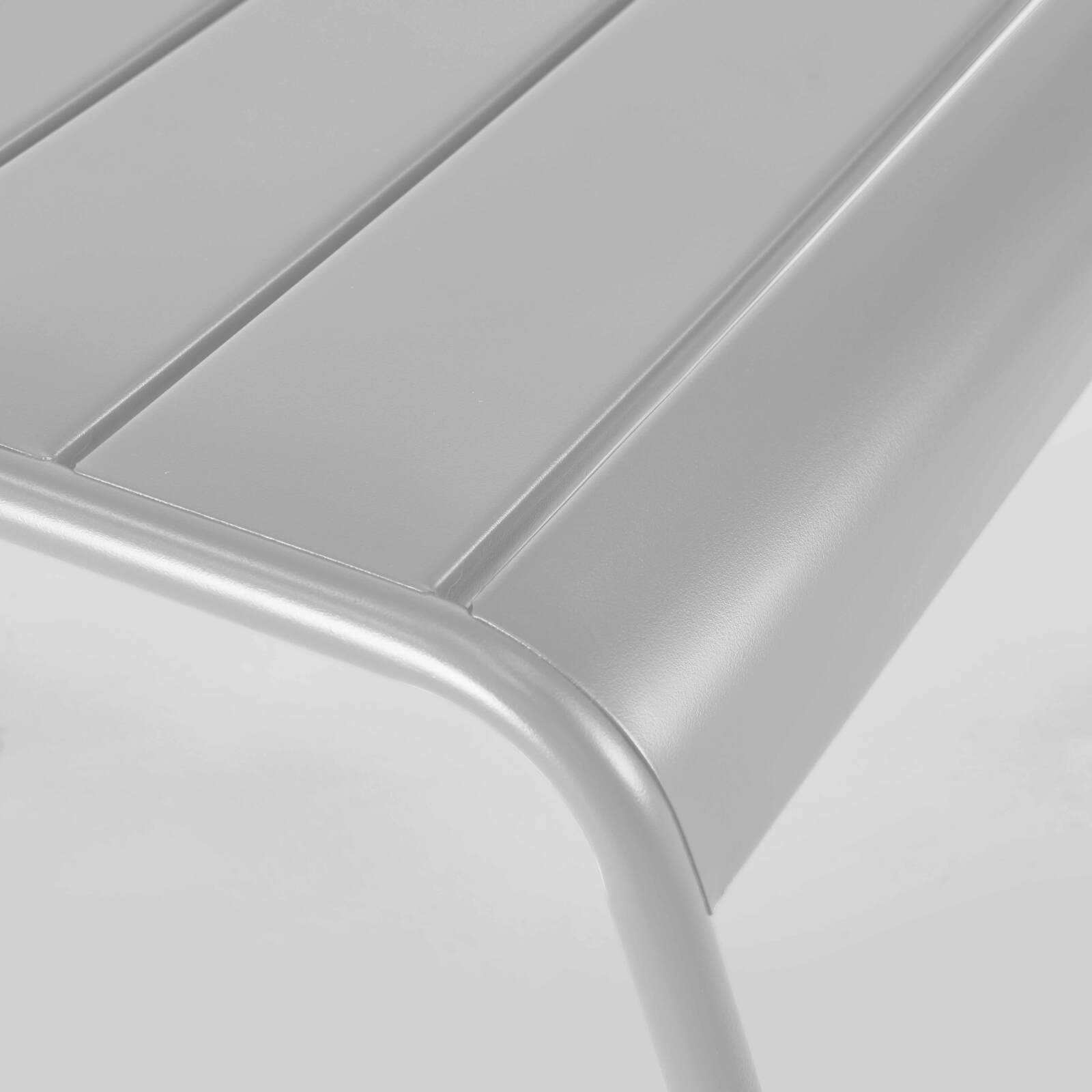 Reposapiés de metal