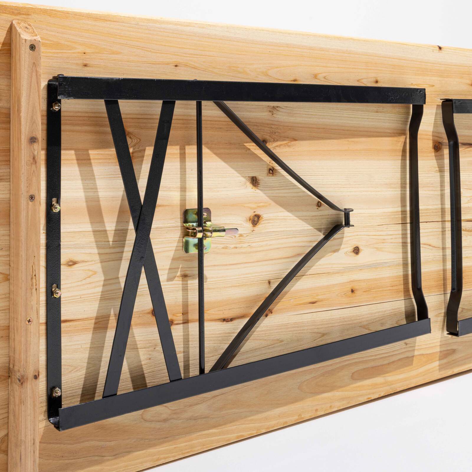 Juego de mesa y bancos de madera