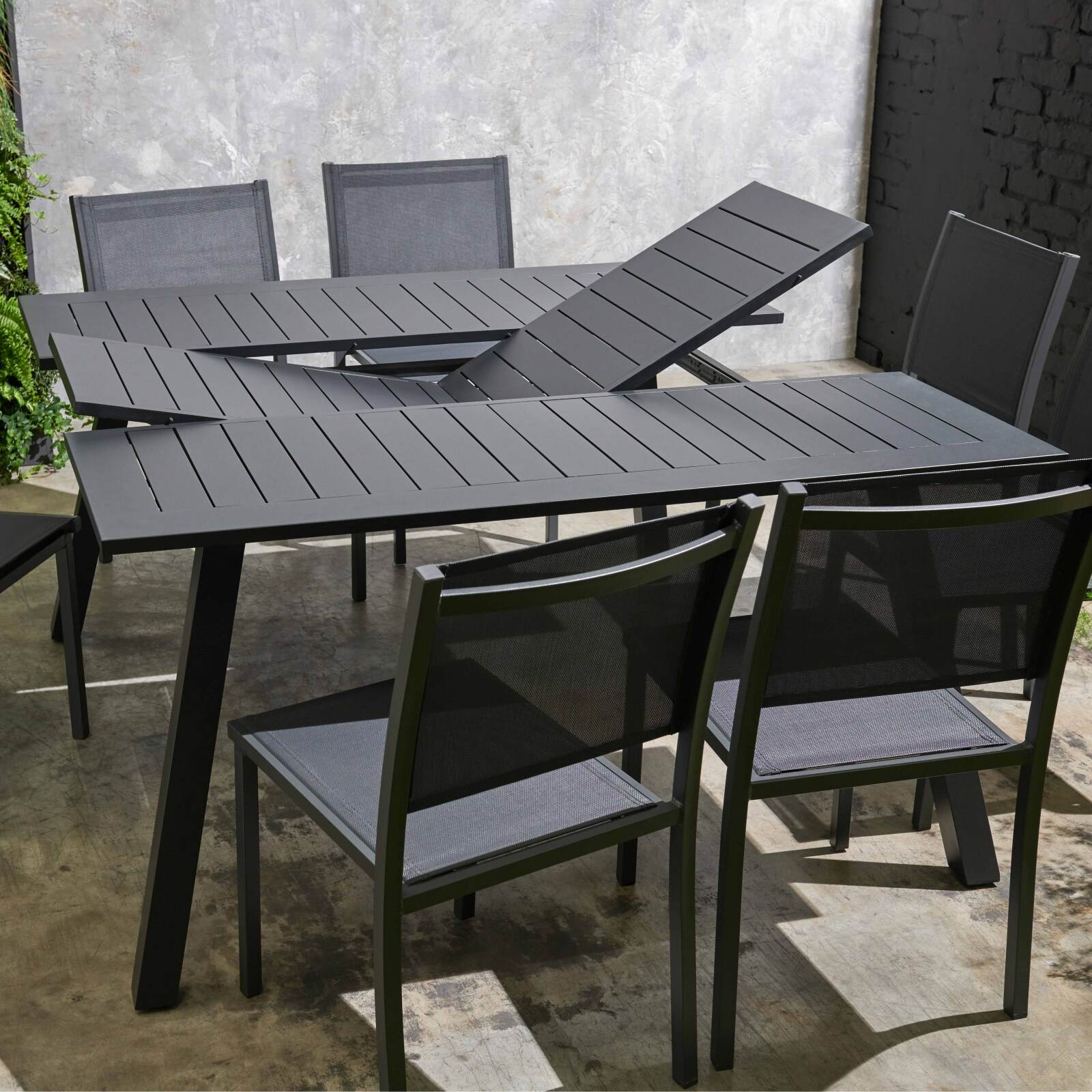 Mesa de jardín cuadrada de 145 x 145 cm extensible con 8 sillas Mesa de jardín cuadrada de 145 x 145 cm extensible con 8 sillas