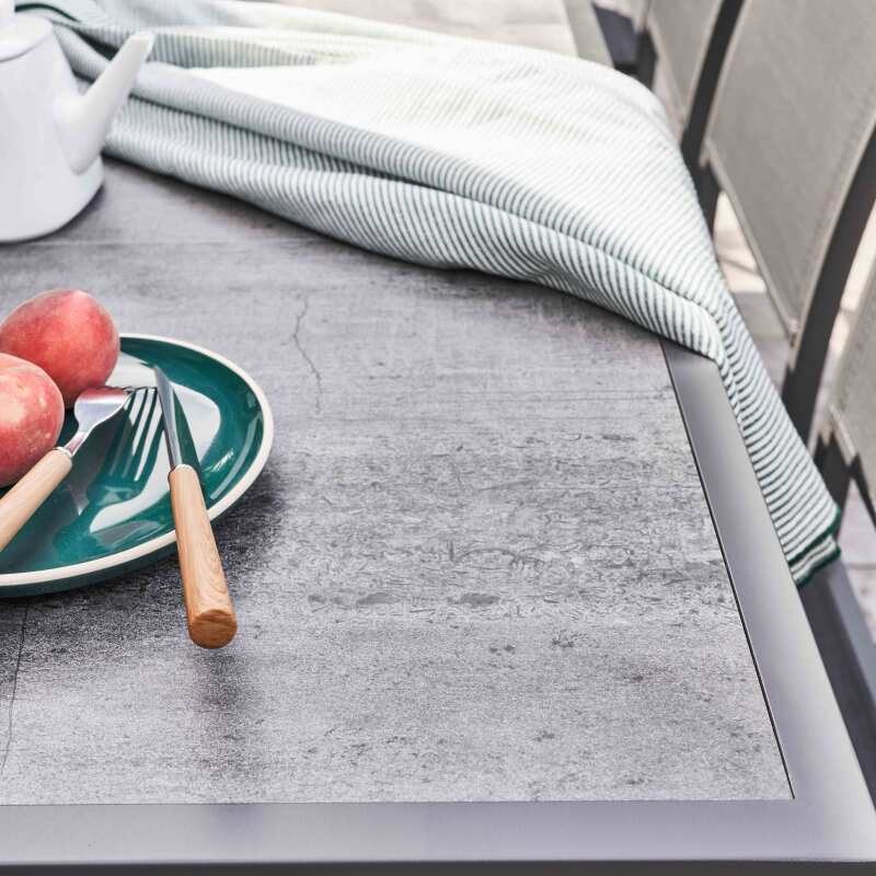 Mesa de jardín con tablero de cerámica efecto hormigón (185 x 95 x 74 cm)