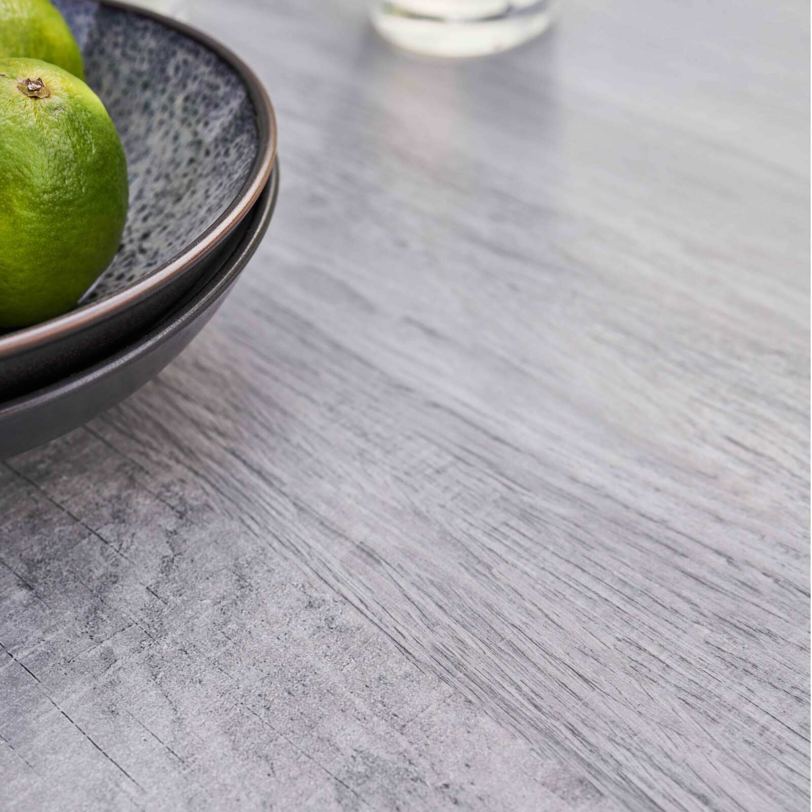 Mesa de jardín de cerámica con efecto de madera grisácea (230 x 95 x 74 cm)