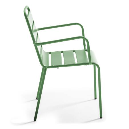 Silla de metal con reposabrazos estilo industrial (5/6)