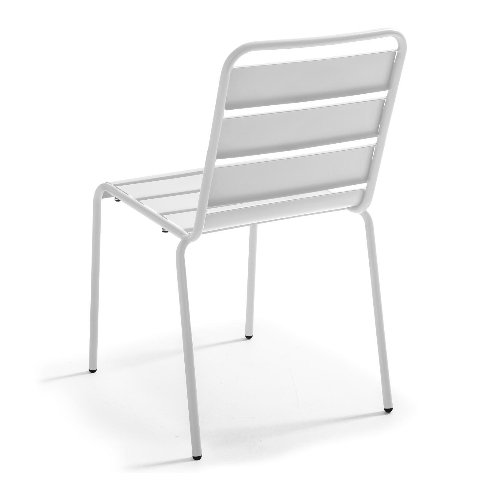 Silla de metal estilo industrial