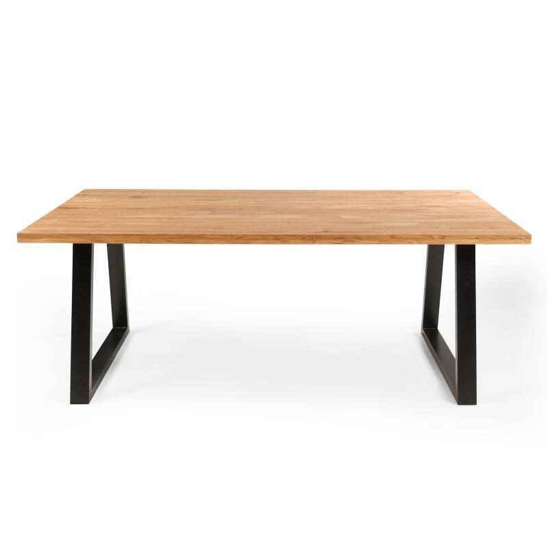 Mesa rectangular de roble FSC® con bordes regulares y patas en forma de trapecio