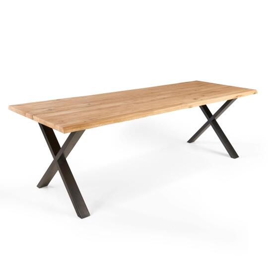 Mesa rectangular de roble FSC® con bordes irregulares y patas en forma de cruz