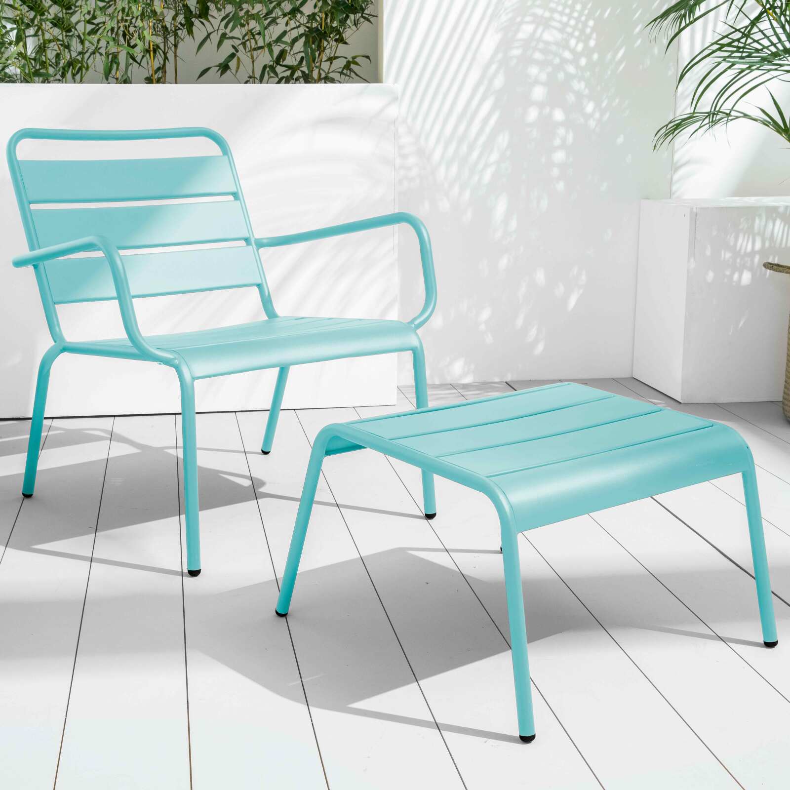 Lote de 2 sillones bajos con reposapiés de metal en gris antracita + 1 color