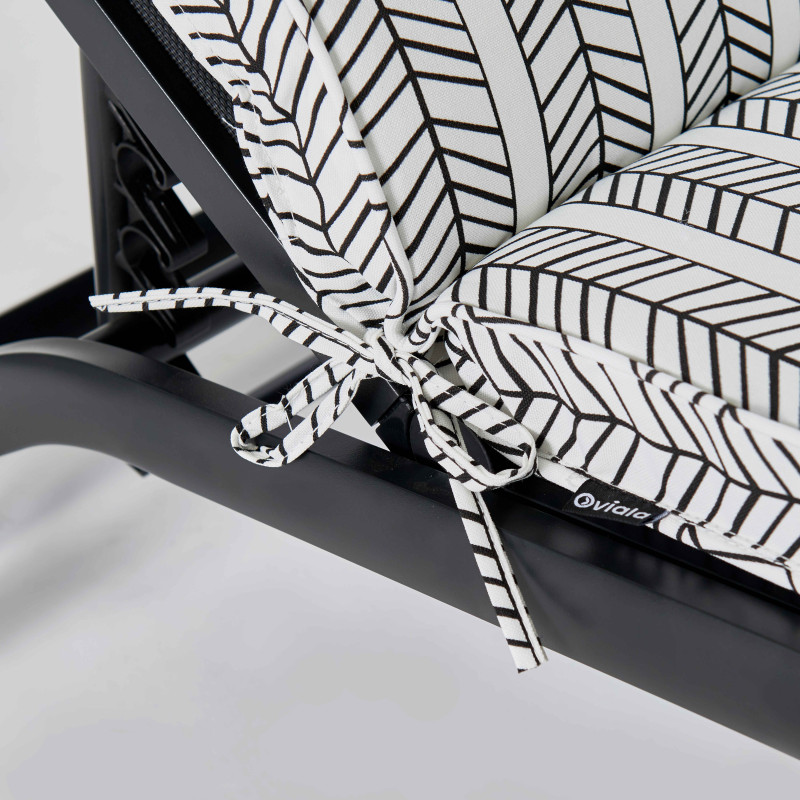 Focus noeud coussin blanc et noir (4/7)