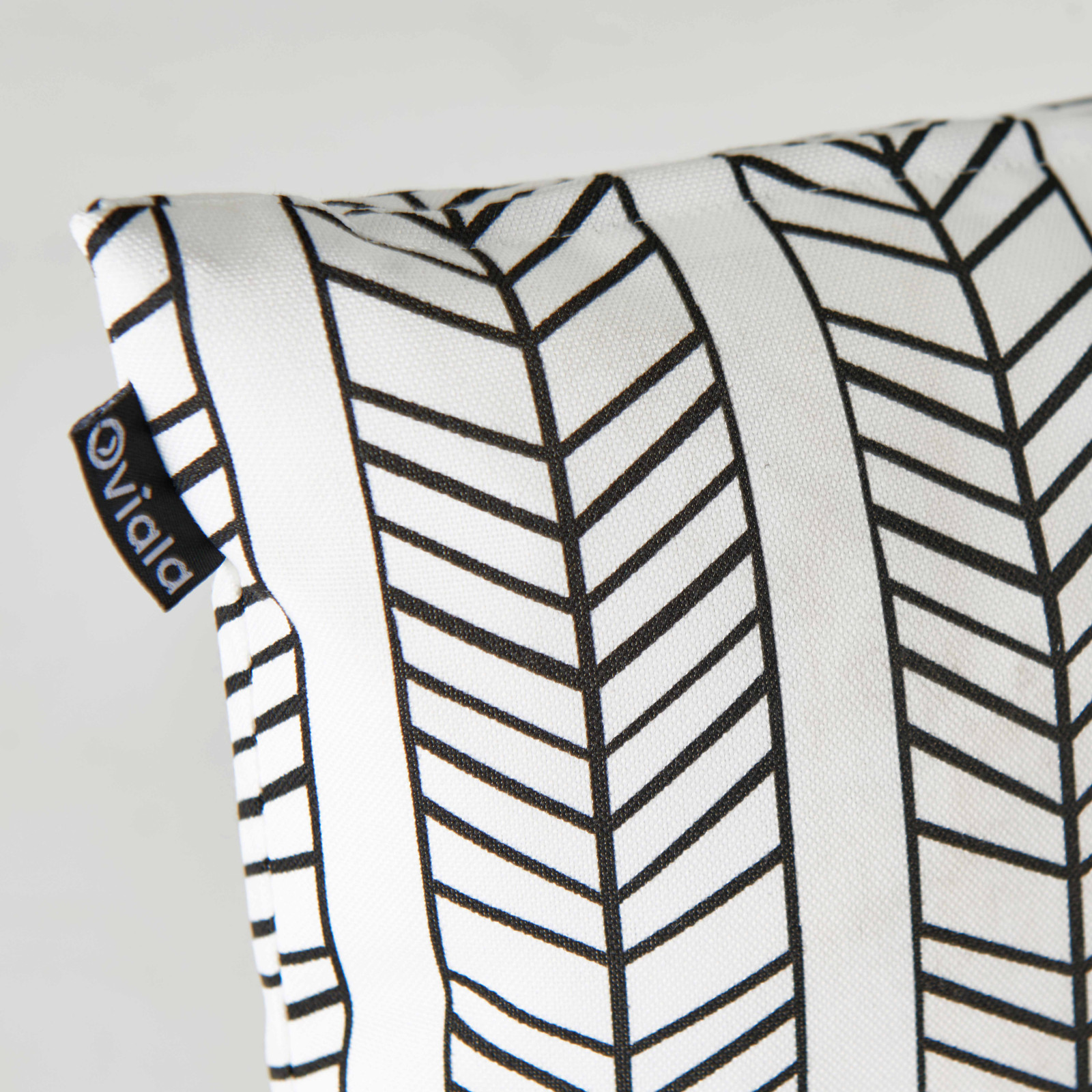 Zoom cojín de exterior estampado BLANCO Y NEGRO