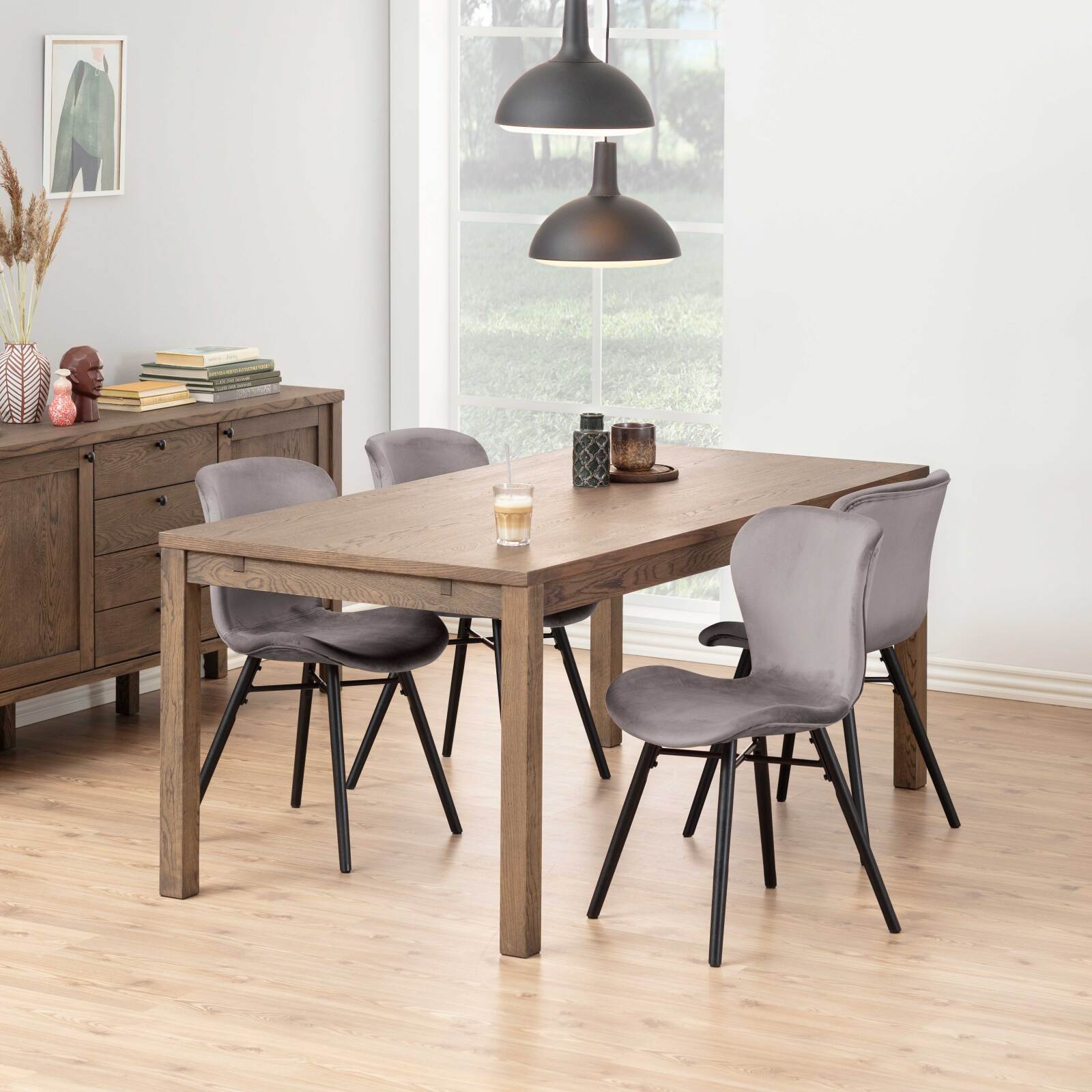 Lote de 2 sillas de terciopelo Lote de 2 sillas de terciopelo