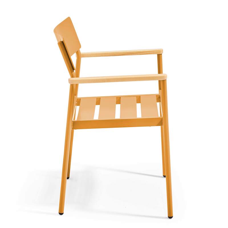 Silla de jardín de aluminio y madera FSC® con reposabrazos (2/5)