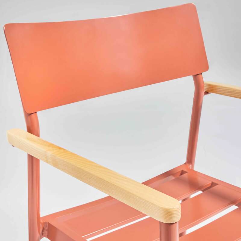 Silla de jardín de aluminio y madera FSC® con reposabrazos (4/5)