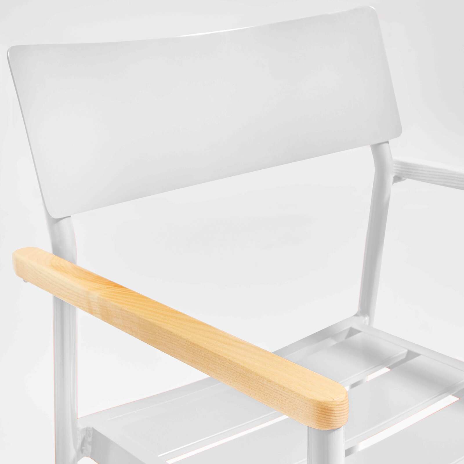 Silla de jardín de aluminio y madera FSC® con reposabrazos Silla de jardín de aluminio y madera FSC® con reposabrazos