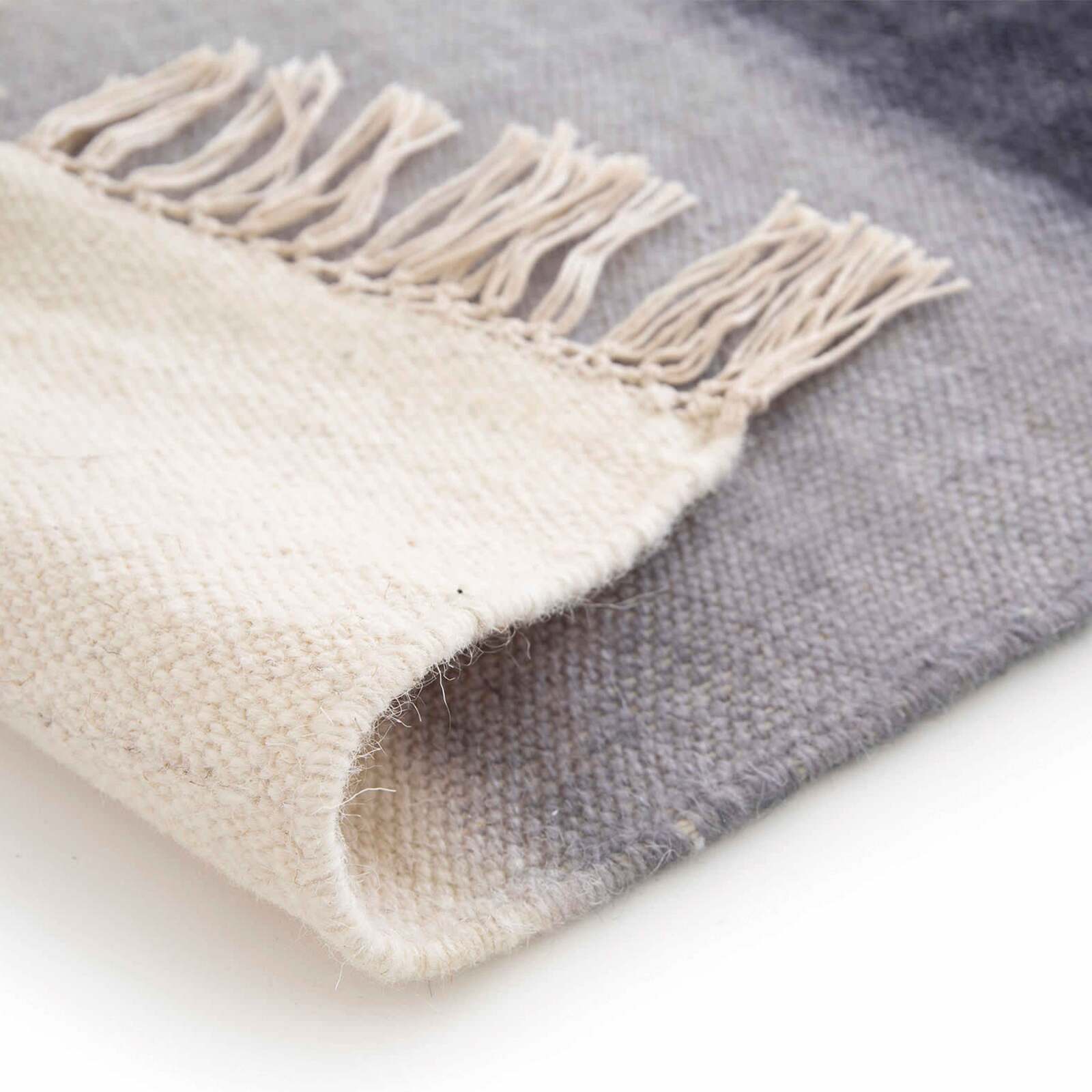 Alfombra rectangular de lana tejido plano con pelo corto