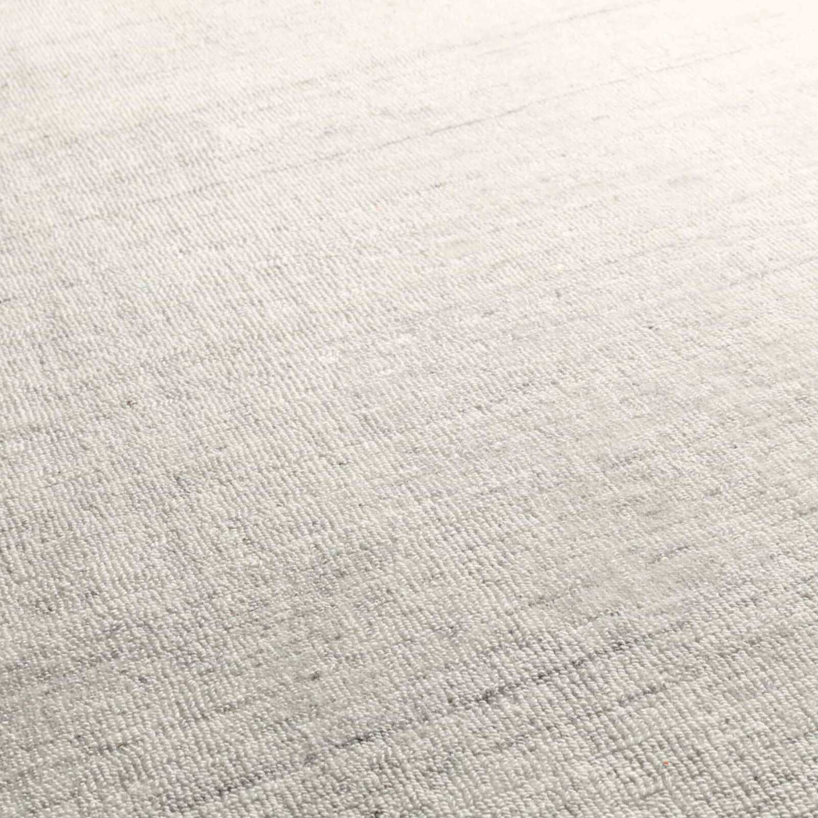 Alfombra rectangular de chenilla estampado con tonos variados y pelo corto