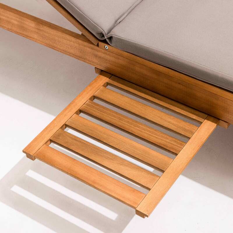 Bañera de sol con cojín y mesa de madera de eucalipto FSC® (5/6)