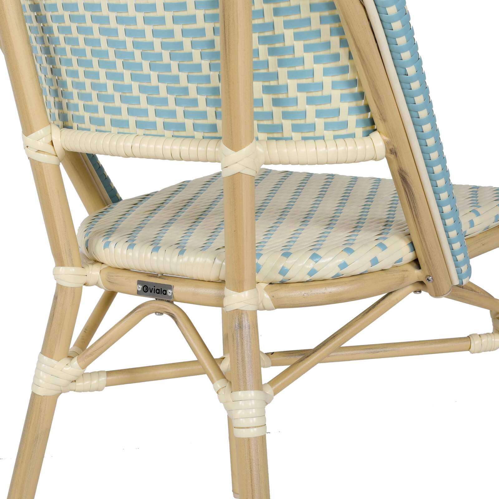 Silla parisina de aluminio y ratán sintético