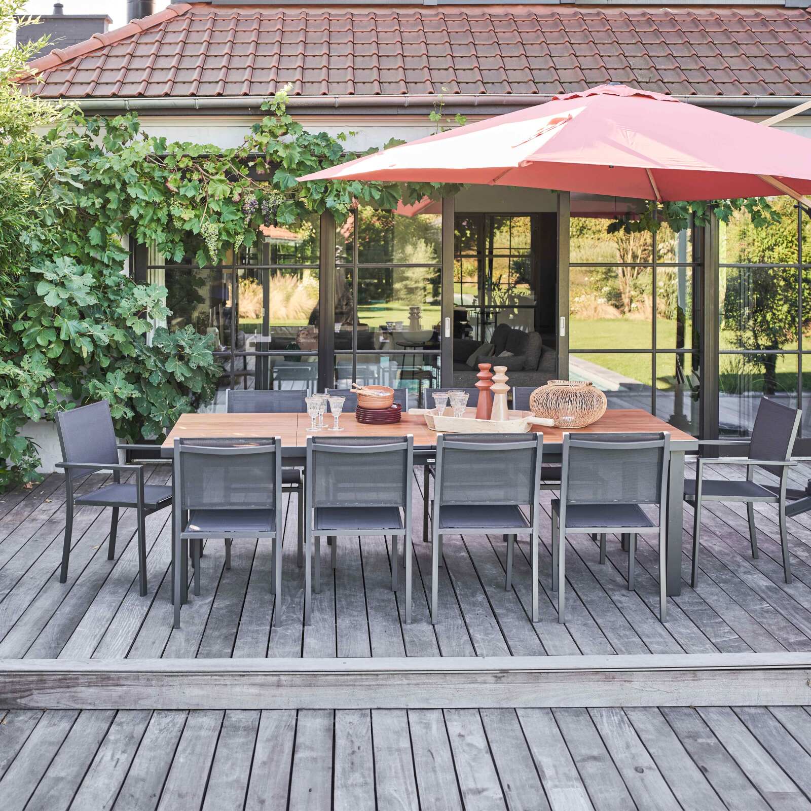 Conjunto de mesa de jardín rectangular extensible de 320 x 100 x 76 cm con 8 sillas y 2 sillas con reposabrazos