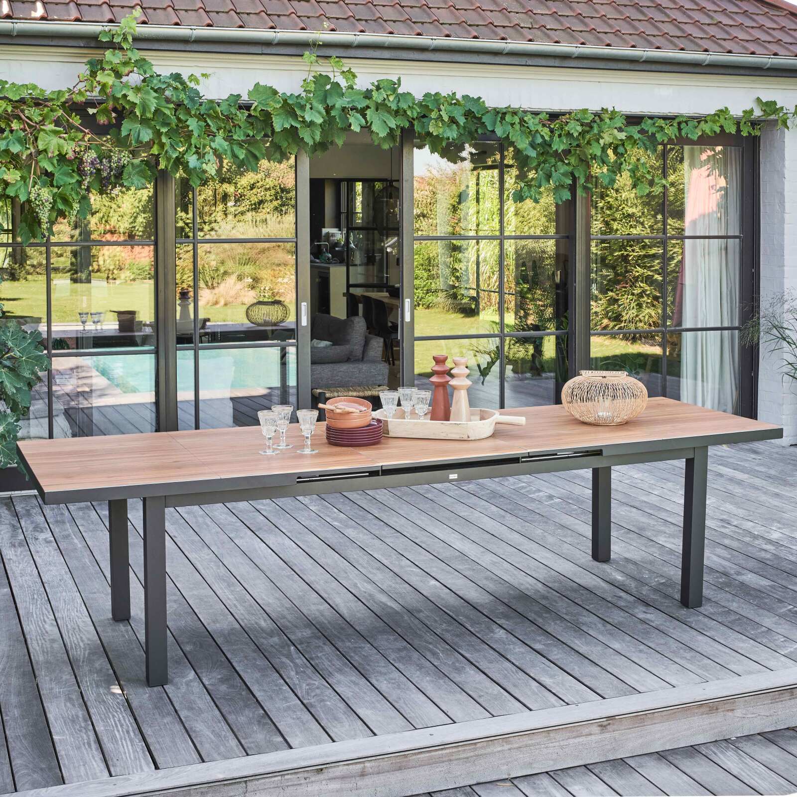 Conjunto de mesa de jardín rectangular extensible de 320 x 100 x 76 cm con 8 sillas y 2 sillas con reposabrazos