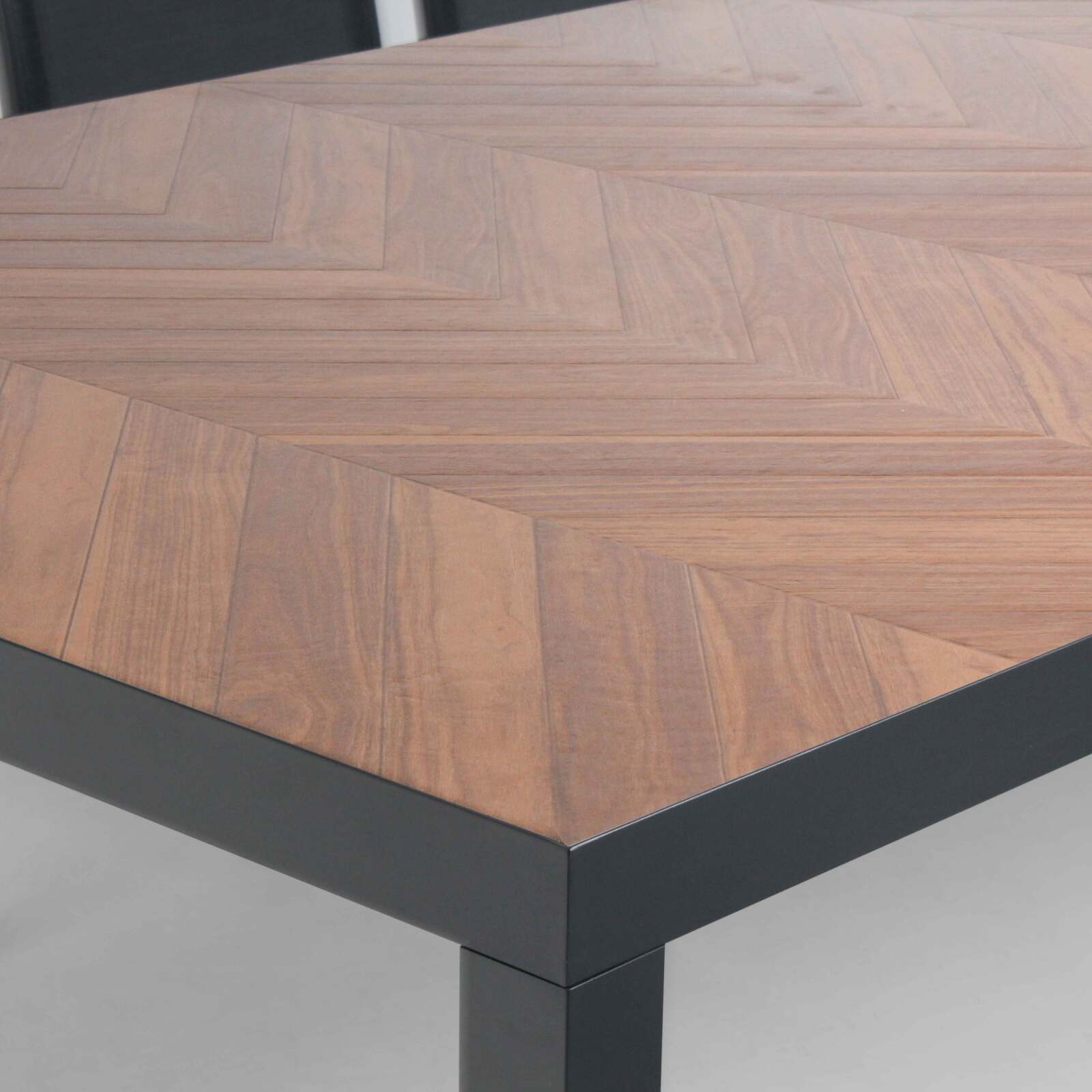 Mesa de jardín de cerámica con efecto de madera en forma de espiga (241 x 121 x 74 cm)