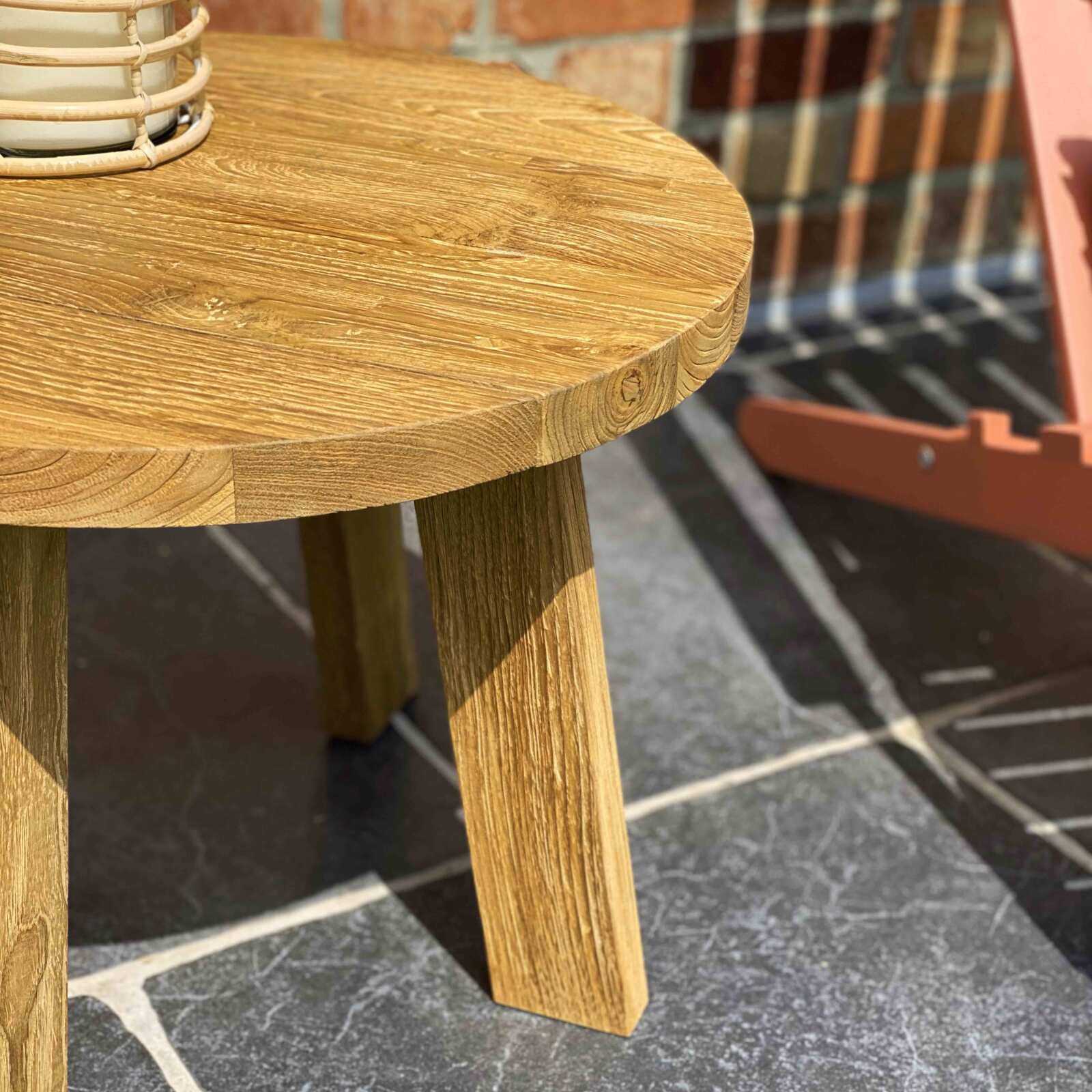 Mesa de centro redonda de teca reciclada maciza