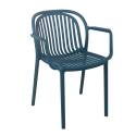 Silla de terraza de plástico con reposabrazos