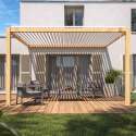 Pérgola bioclimática adosada de 3 x 4 m de aluminio blanco con decoración de madera