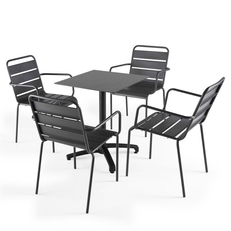 Mesa reclinable laminada de 60x60 cm con pie negro y sillas de metal