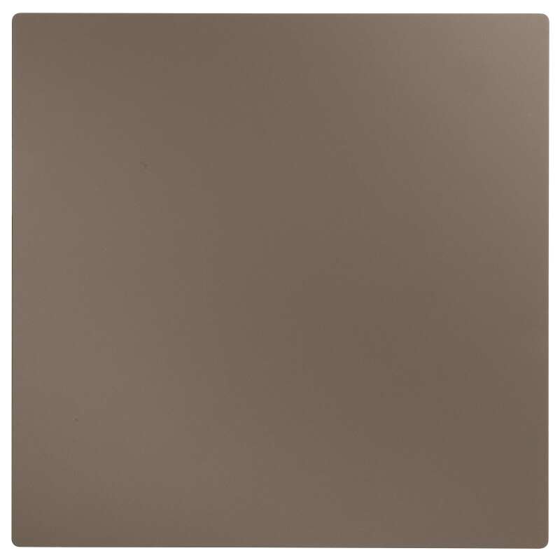 Mesa reclinable laminada de 70x70 cm con pie negro y sillas de metal