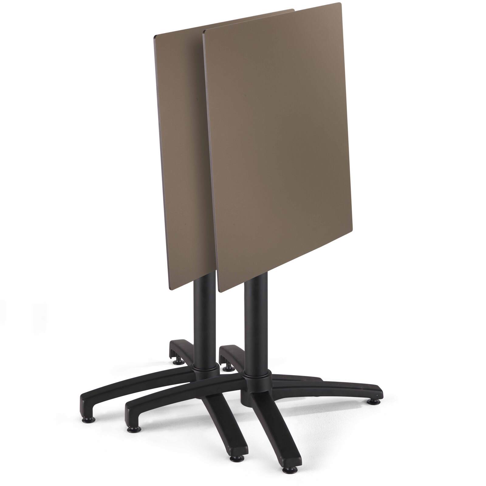 Mesa reclinable laminada de 70x70 cm con pie negro y sillas de metal