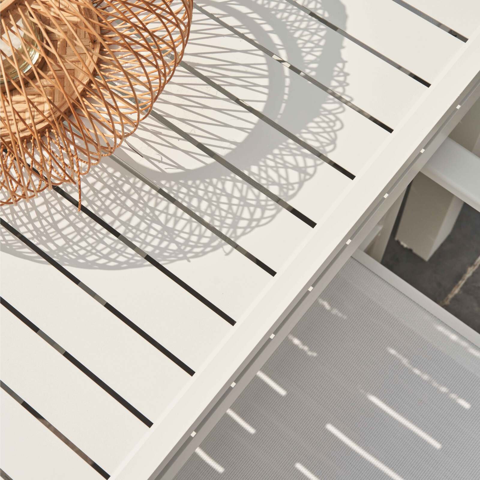 Mesa de jardín extensible rectangular (180/240 x 90 x 76 cm) en aluminio