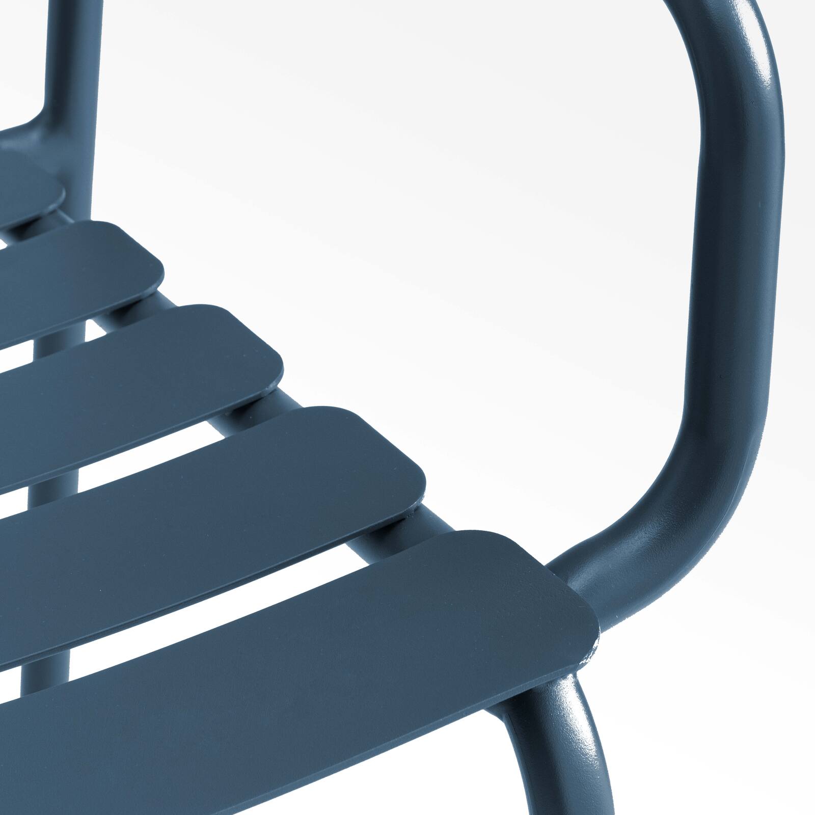 Silla de terraza con reposabrazos de aluminio