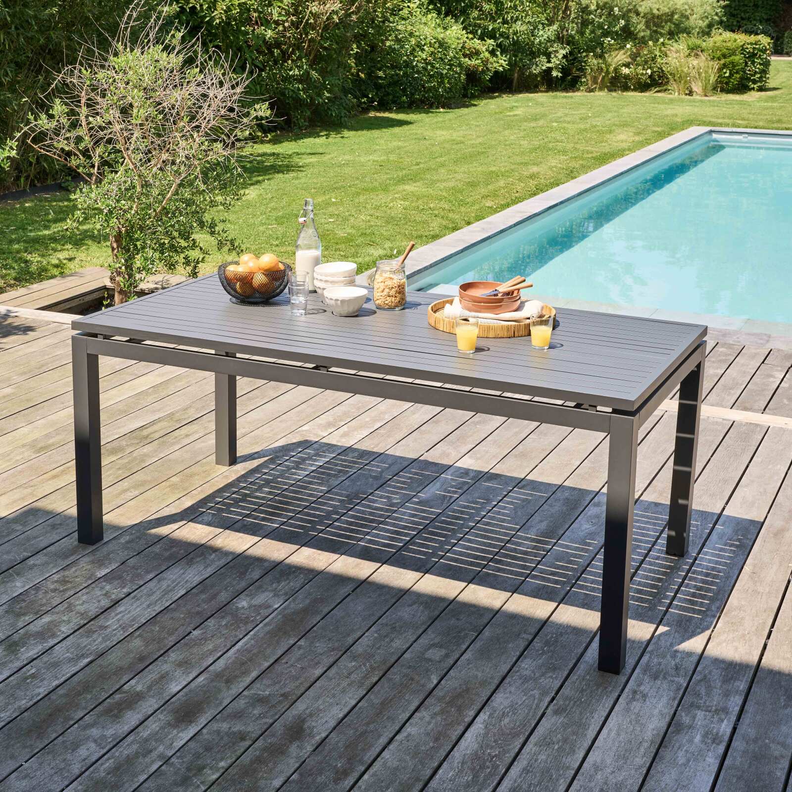 Mesa de jardín rectangular extensible de aluminio con 6 sillas y 2 sillas con reposabrazos Mesa de jardín rectangular extensible de aluminio con 6 sillas y 2 sillas con reposabrazos
