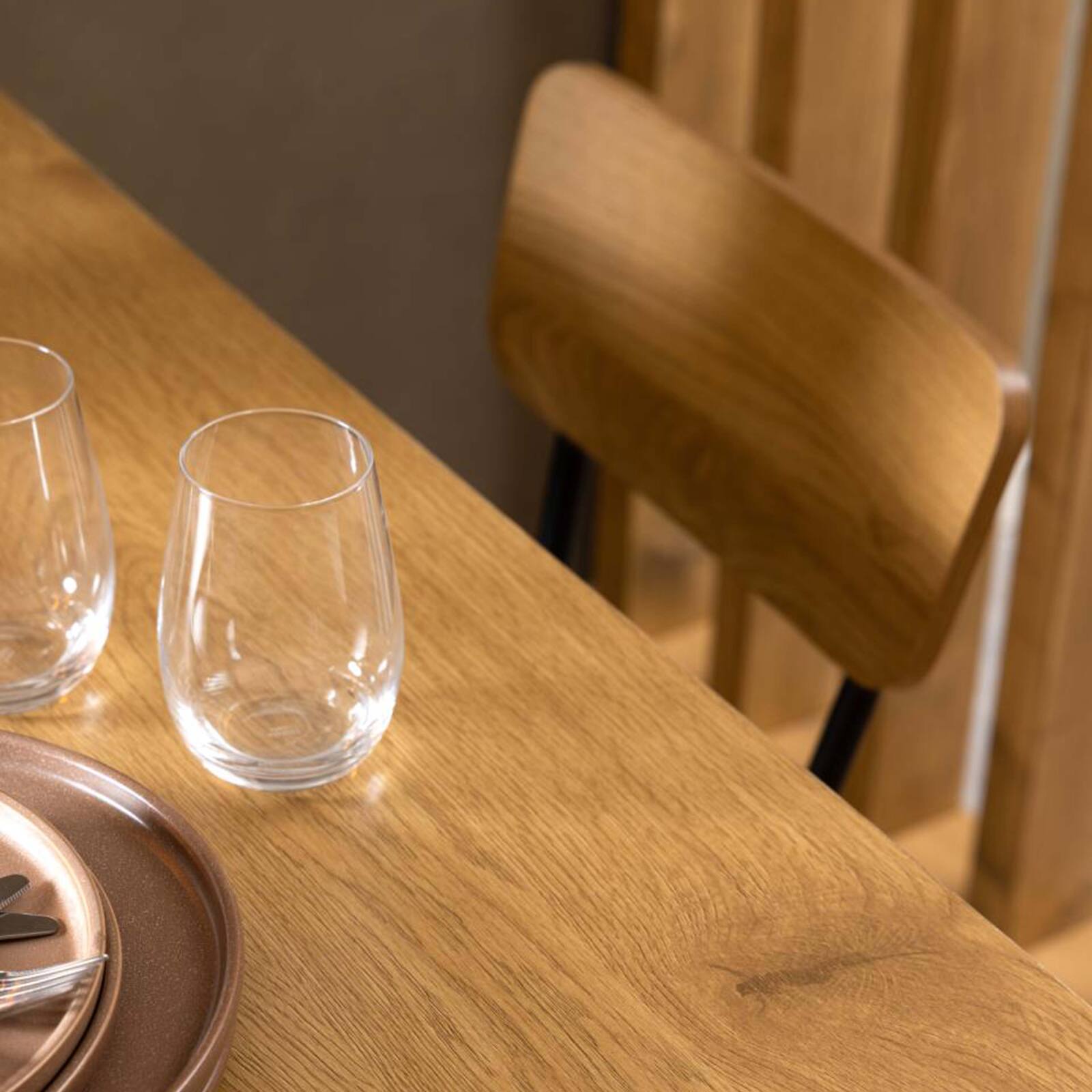 Mesa de comedor rectangular en acero y MDF efecto roble FSC®