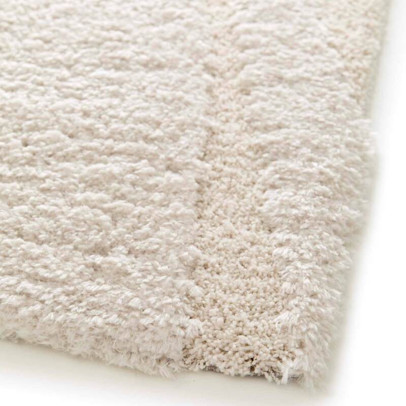 Alfombra shaggy rectangular de poliéster reciclado con motivos geométricos de pelo largo