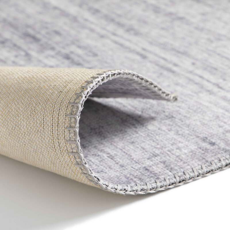 Alfombra rectangular de chenilla estampado con tonos variados y pelo corto (2/4)