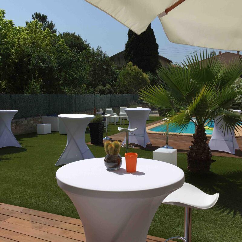 Funda de mantel blanco para mesa de pie 110x80 cm - 210g