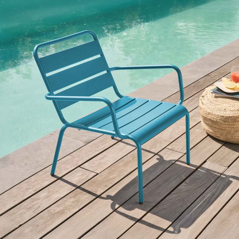 Fauteuil de terrasse bas en métal