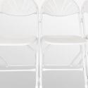 Silla plegable calada blanca de HDPE con ganchos de conexión - Lote de 10