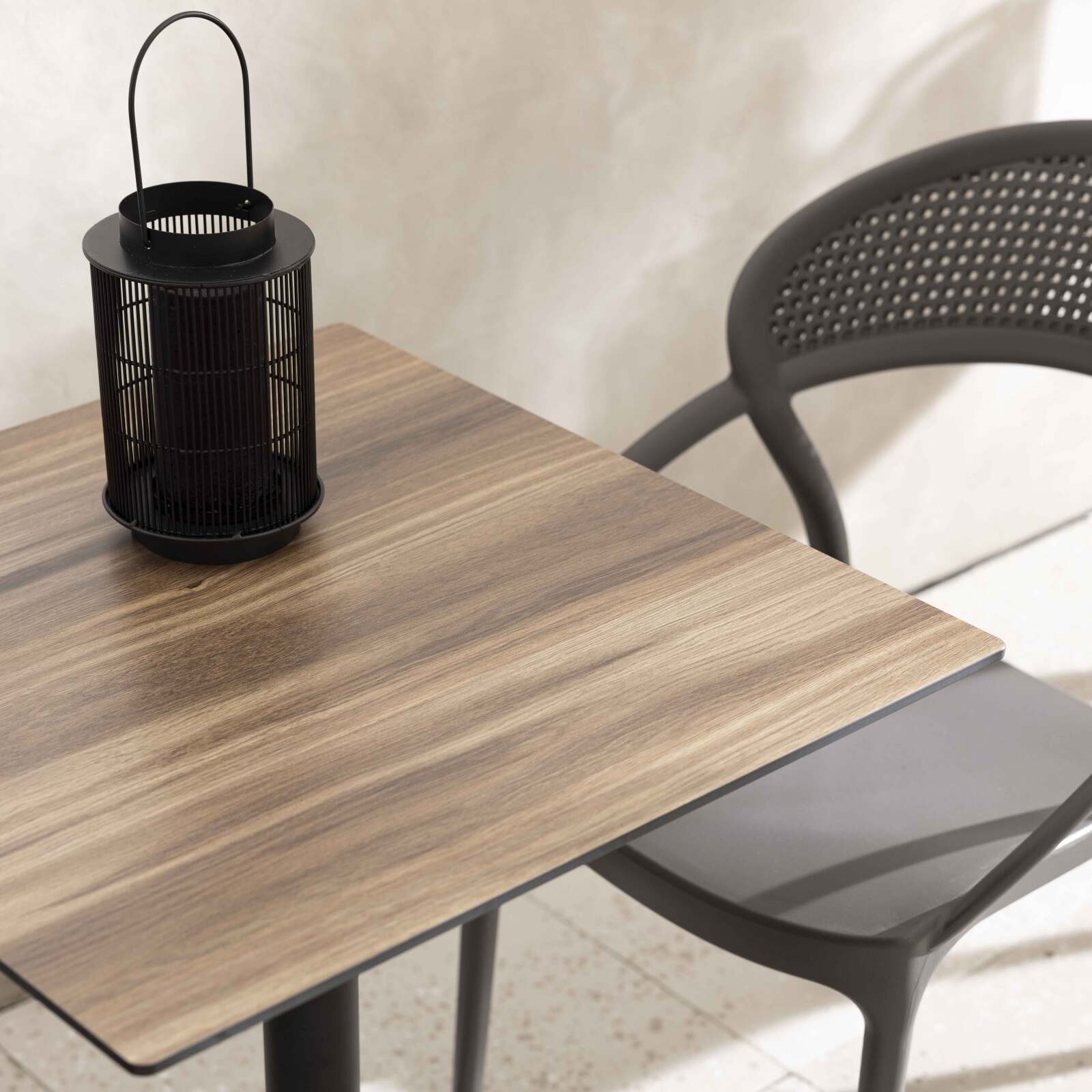 Mesa de jardín cuadrada de 70 x 70 cm inclinable en HPL