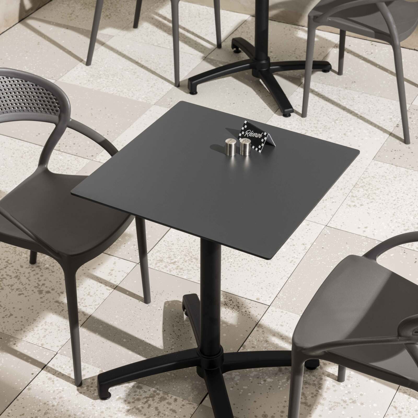 Mesa de jardín cuadrada de 60 x 60 cm inclinable en HPL