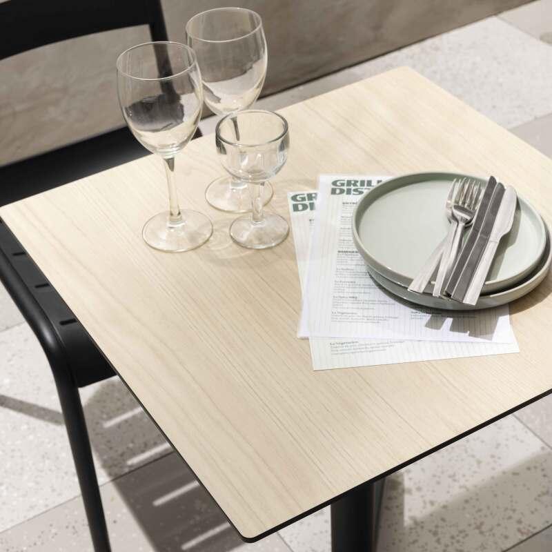 Tablero de mesa cuadrado de 70 x 70 cm en HPL