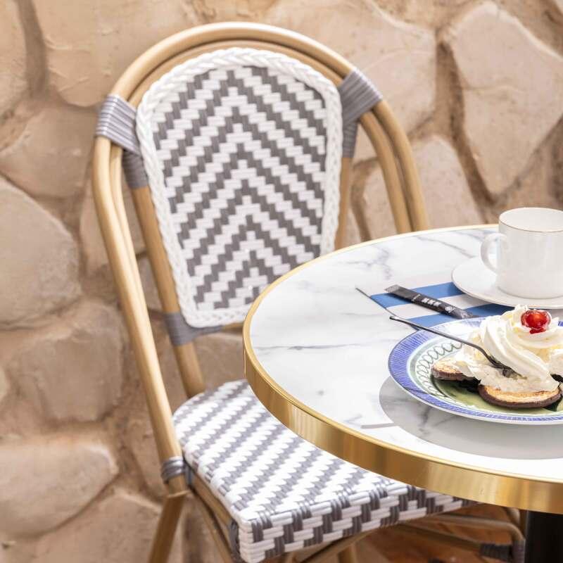 Mesa de terraza ⌀60 cm reclinable laminada y 2 sillas de aluminio estilo bistro  (3/10)