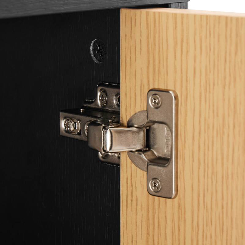 Aparador de tablero de partículas chapado en roble con decoración en melamina FSC® 160 cm